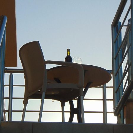 Comfy Beachfront Litinas Casa With Seaview Ханя Екстериор снимка