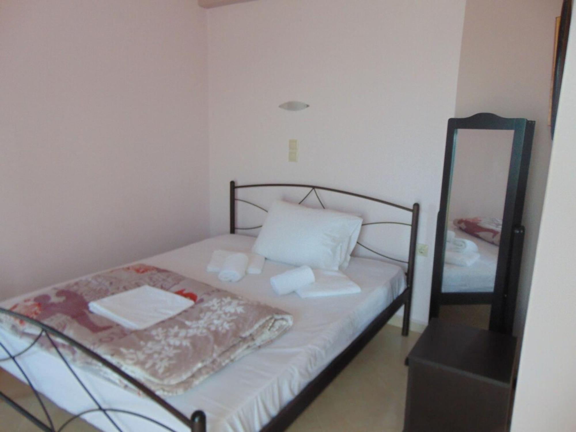 Comfy Beachfront Litinas Casa With Seaview Ханя Екстериор снимка
